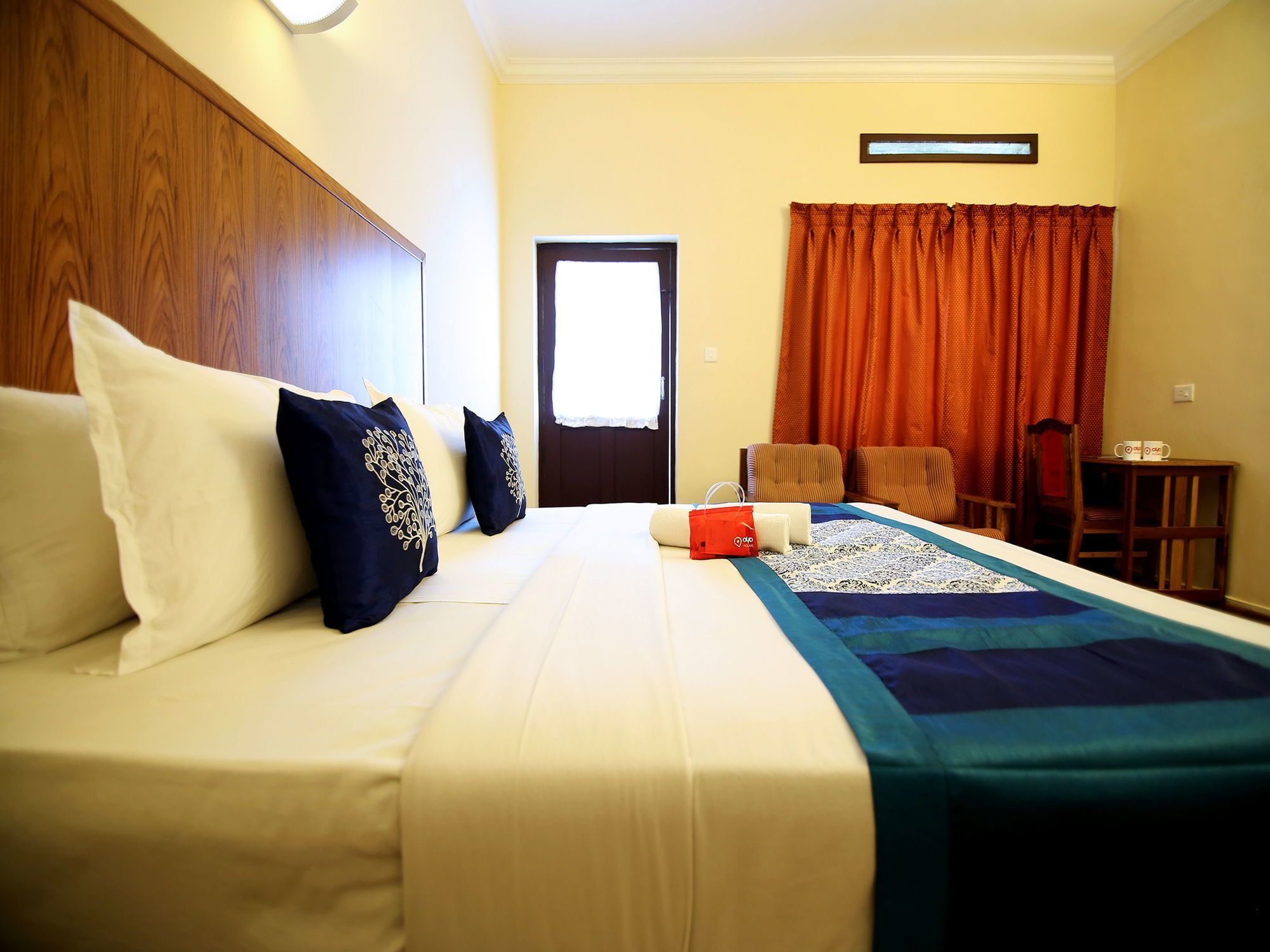 Oyo 2887 Hotel Sn International Kumily エクステリア 写真